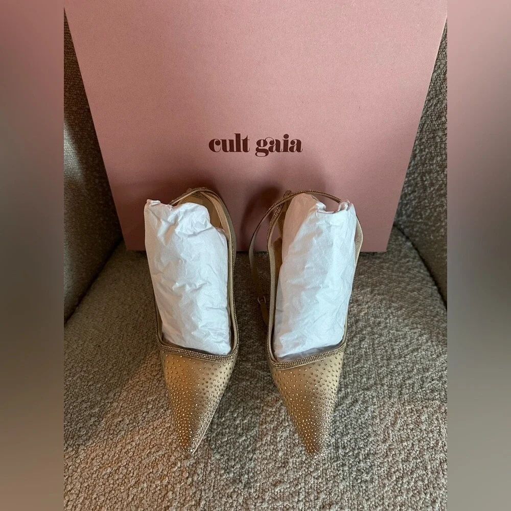 Cult Gaia Diya Crystal Pointed Toe Pump - Picture 7 of 7